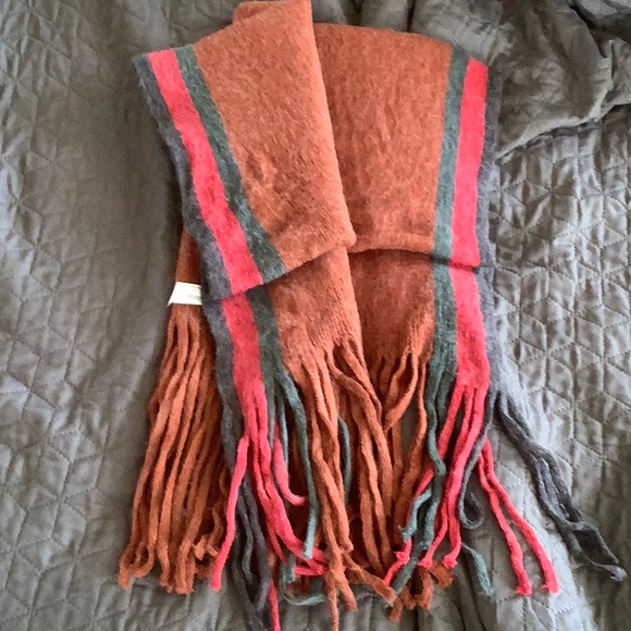 SCARF about 60-30 inches - Picture 3 of 8